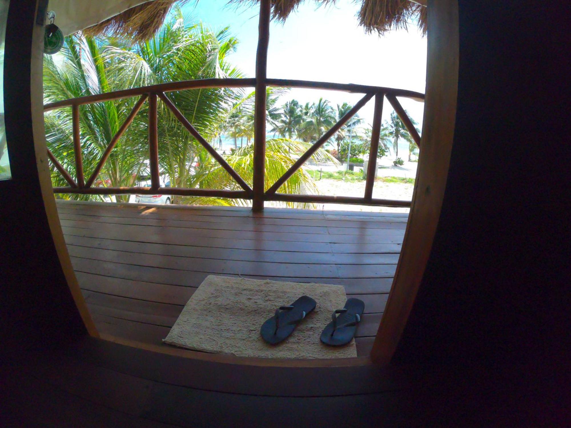 Palmeras De Mahahual Cabanas Номер фото